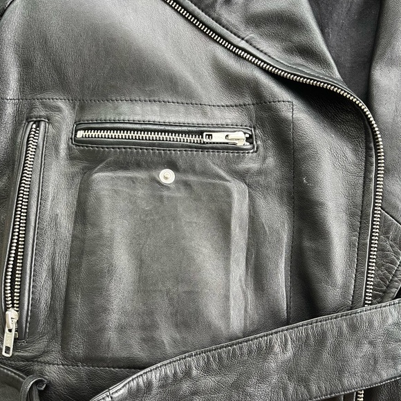 100% leather biker-style jacket, near-perfect condition - Picture 5 of 12
